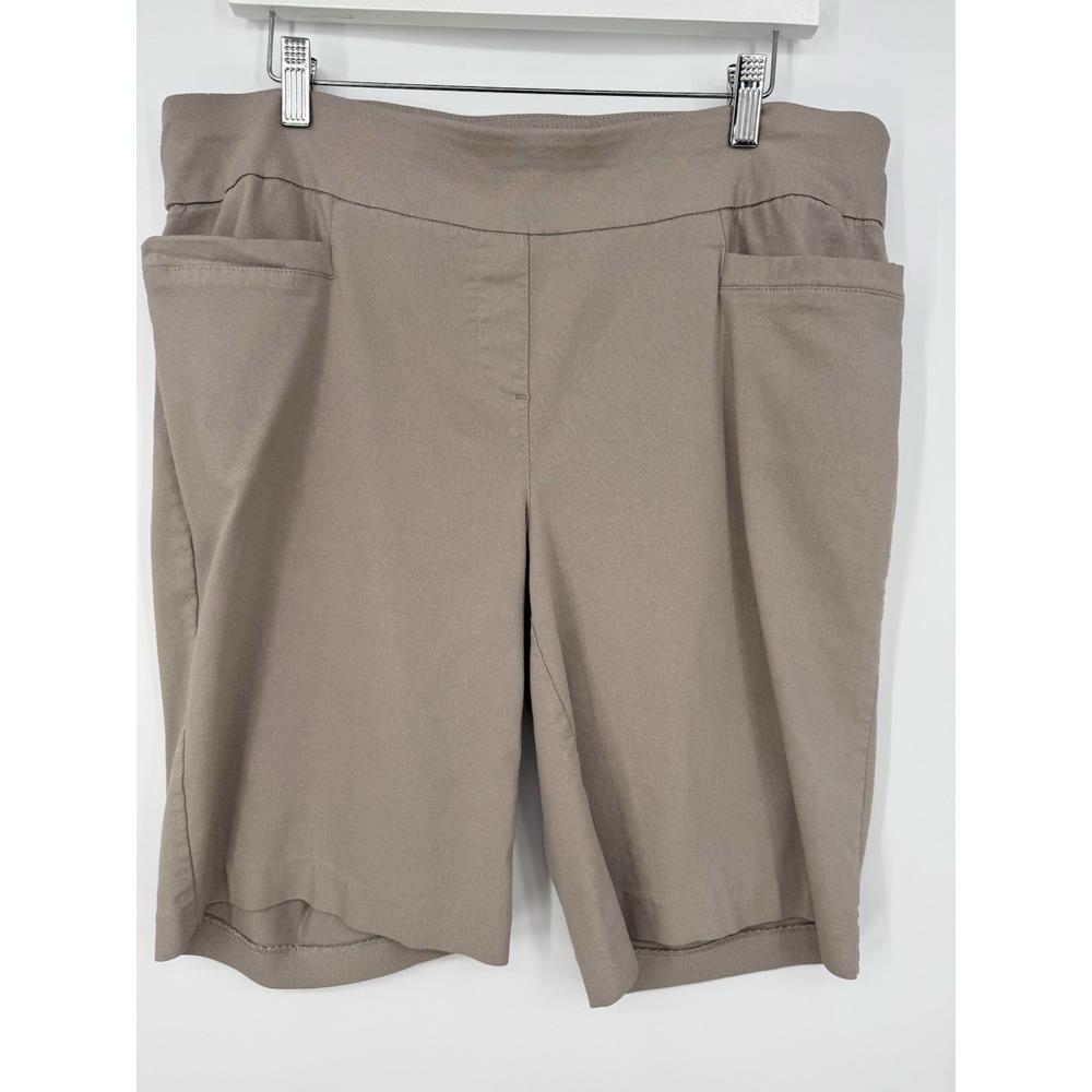Dana Buchman Bermuda Khaki Shorts 1X